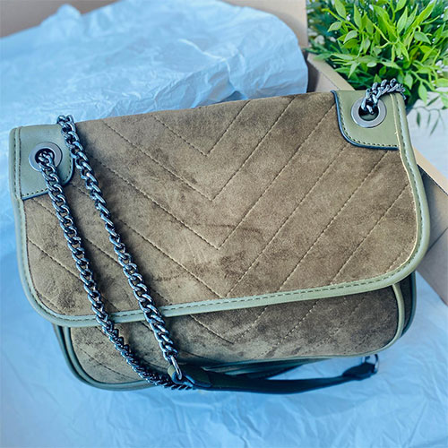 la-rosa-pelletteria-gallery-02